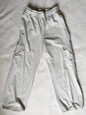 Beige Under Armor Joggers | XS